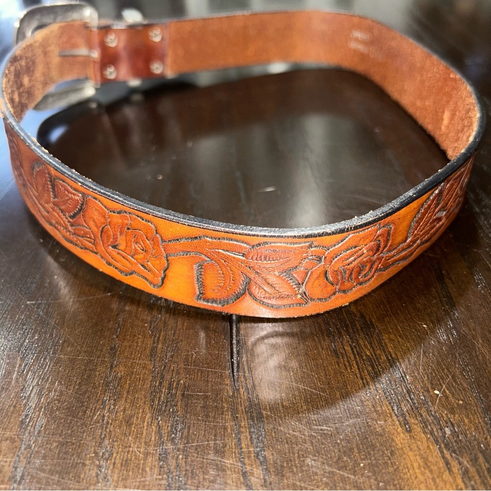 Leather Belt with Roses small/medium - Picture 4 of 8